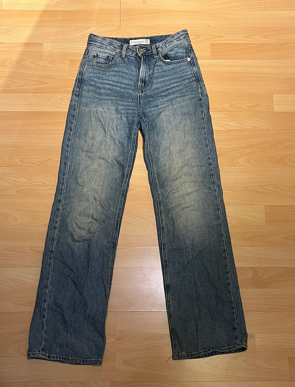 Stradivarius Jeans: Jean stradivarius, taille 34 – Usato da Semsales venduto da theaa157