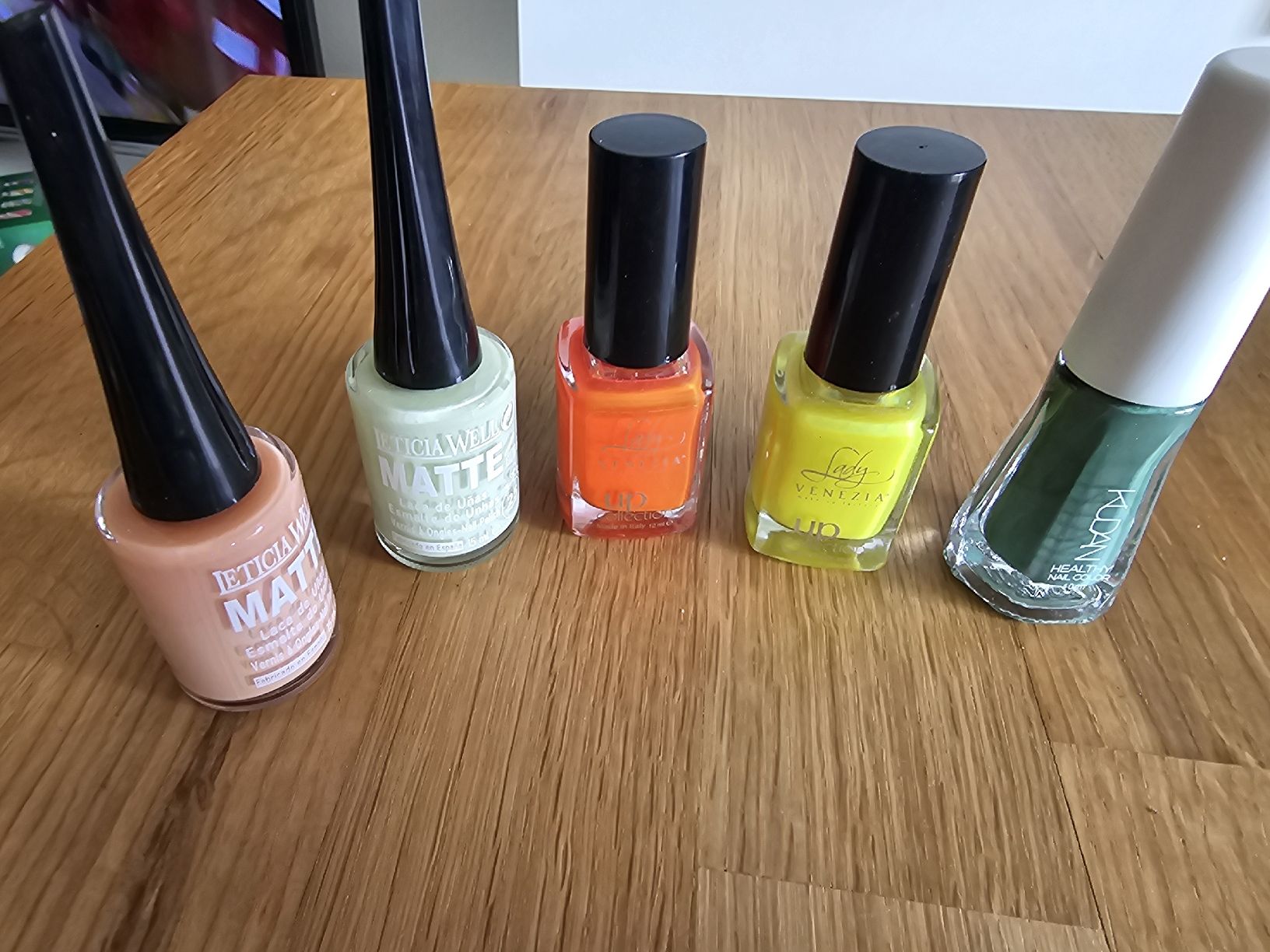 Smalto per unghie: Nagellack verschlossen in diversen Farben – Nuovo (secondo la descrizione) da Urdorf venduto da Yvonne008
