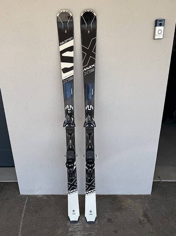 Sci: Skis Salomon X-Max X12  170 cm + fixations – Usato da Lausanne 27 venduto da Faffine