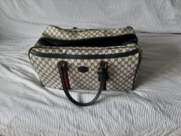 Sac de voyage Gucci vintage, motif GG classique!