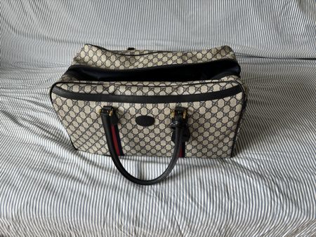 Sac de voyage Gucci vintage, motif GG classique!
