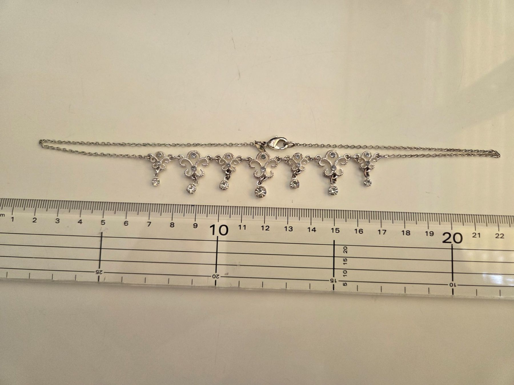 Ketten: Halskette, Modeschmuck, silbrig – Gebraucht aus Liestal von ITOlio