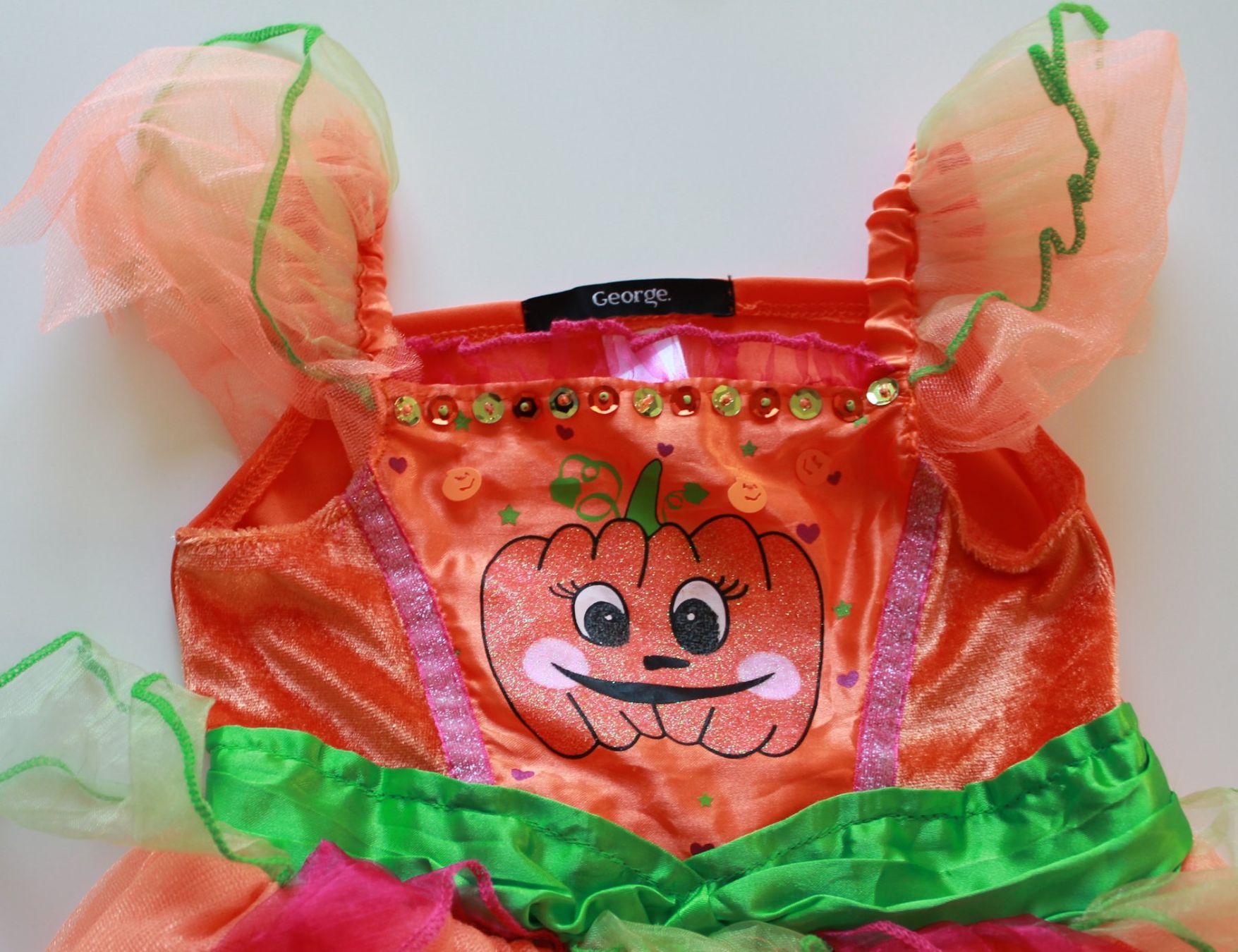 Costumi: Costume sorcière / Hexe t. 1 - 2 ans – Usato da Peseux venduto da CoolShoping 3