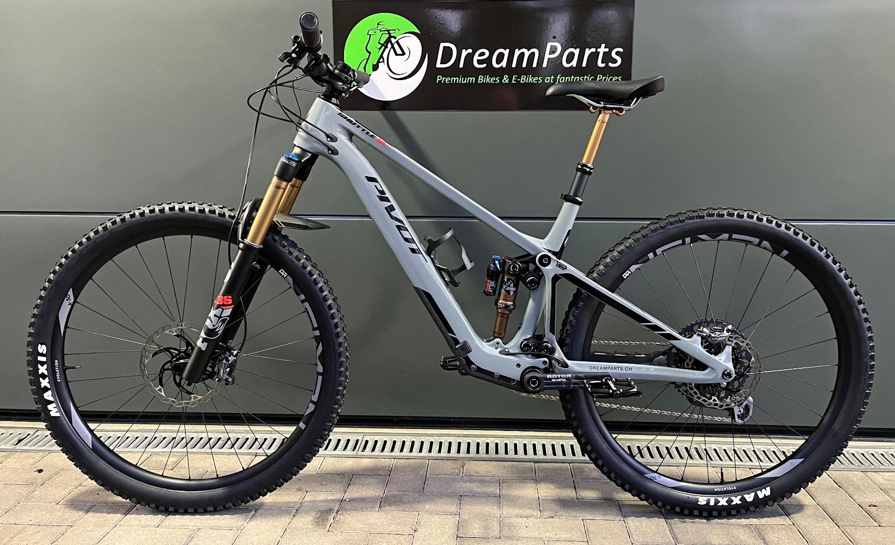 Vélos: *Pivot Shuttle SL Pro Light Enduro E-MTB Carbon – Neuf (Voir description) à Hausen AG par Dream_Parts 4