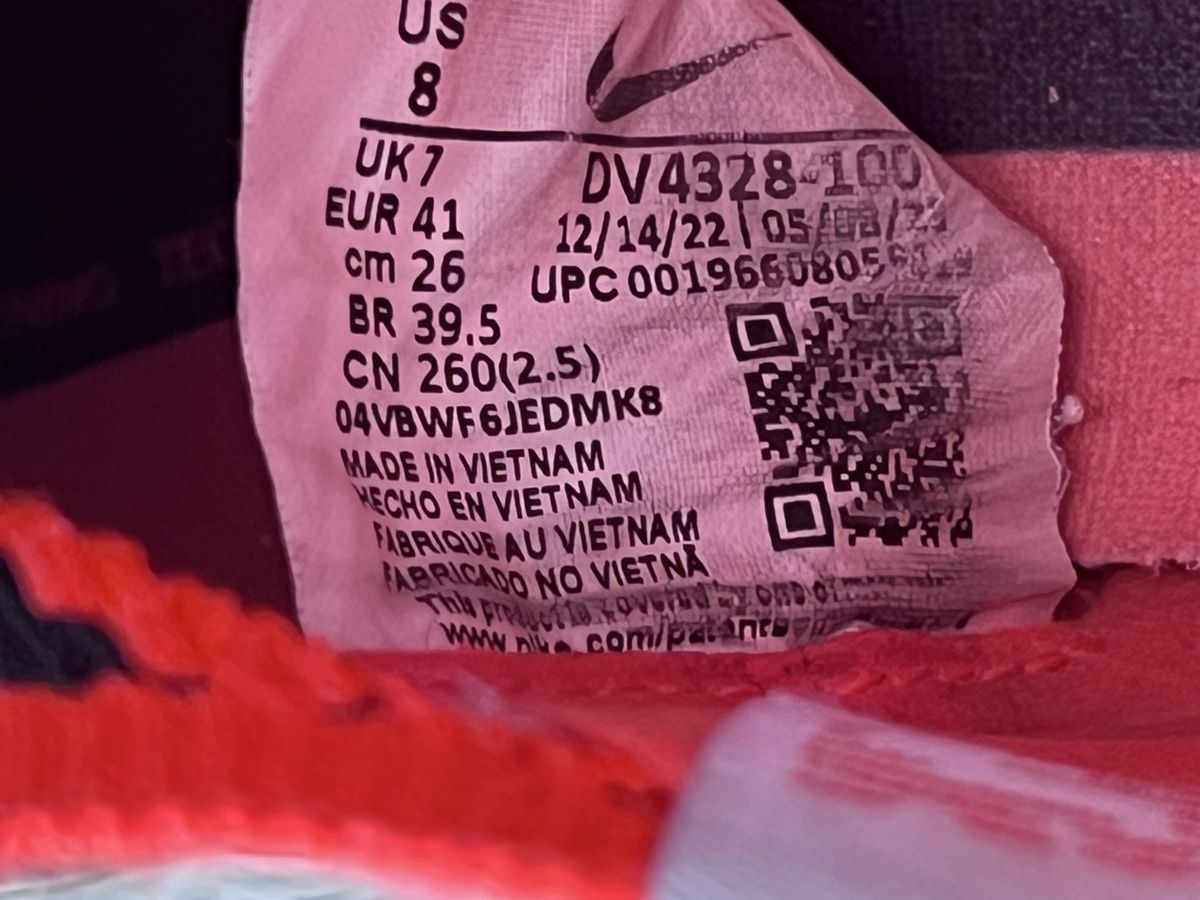 Nike Scarpe da uomo: Fussballschuhe Nike Flyknit Gr. 41 – Usato da Wolfhausen venduto da Starlake 5