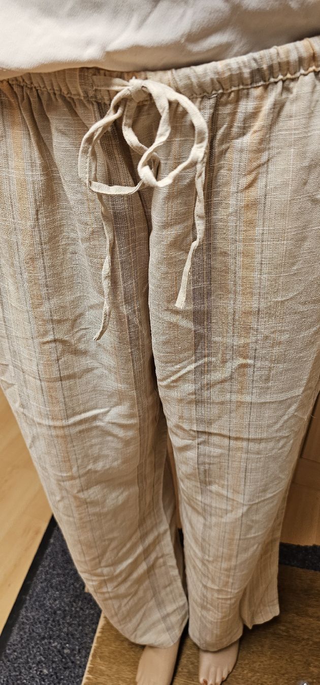 Lotti di vestiti: Leichtes Shirt &  Leinenhose im Set Gr. M – Usato da Ferden venduto da jemyce 1