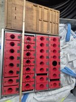 Werkzeugaufnahme Magazin rot mit Holzplatte gebraucht