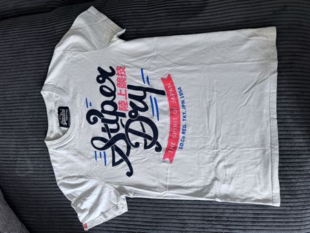 Superdry T-Shirt, Grösse M, Top Zustand, Sommer-Sale!