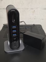 USB-C Dockingstation mit Kartenleser und Netzteil