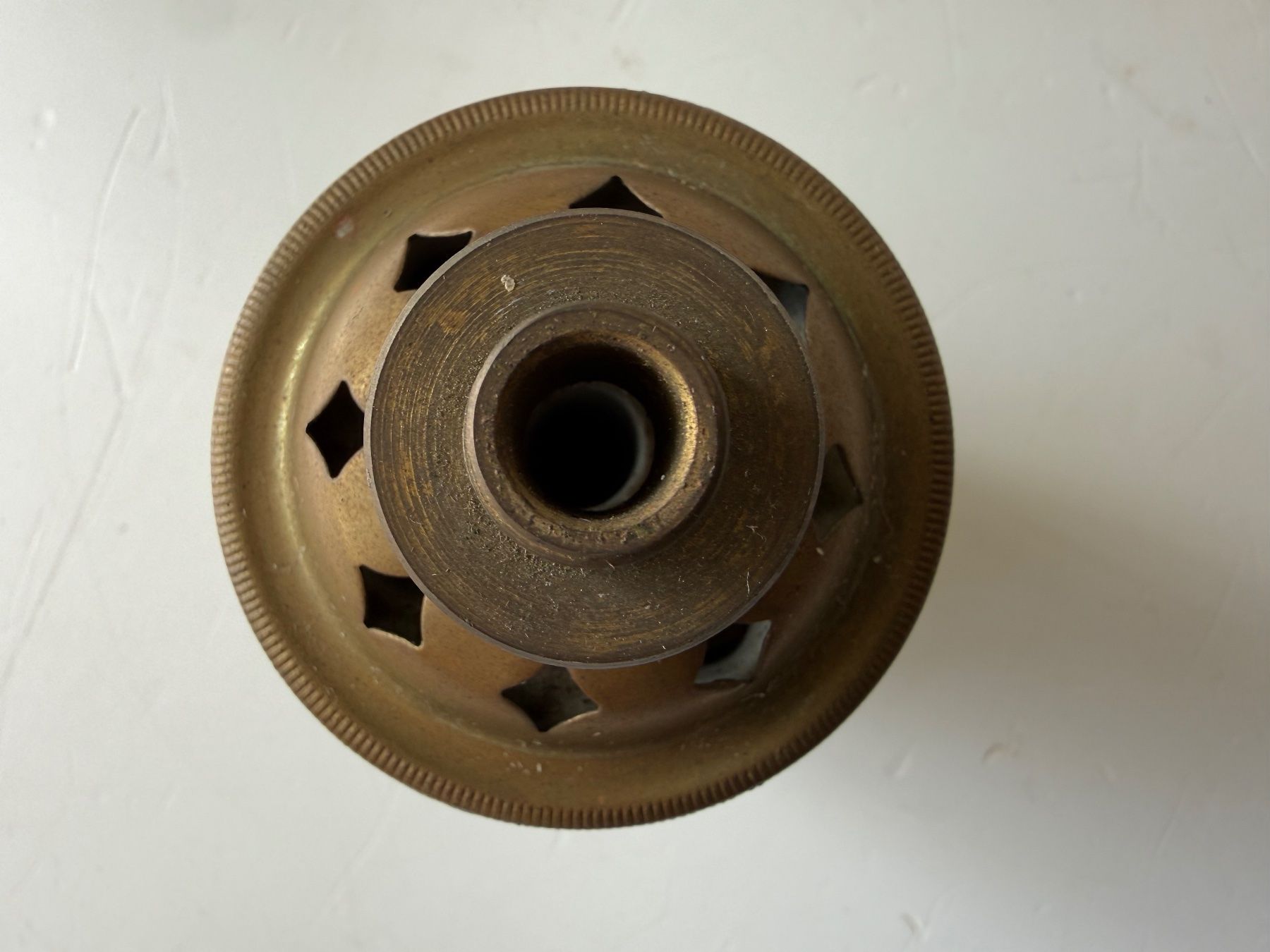 Lampade: Antike Lampenfassung – Usato da Zwingen venduto da moje1 4