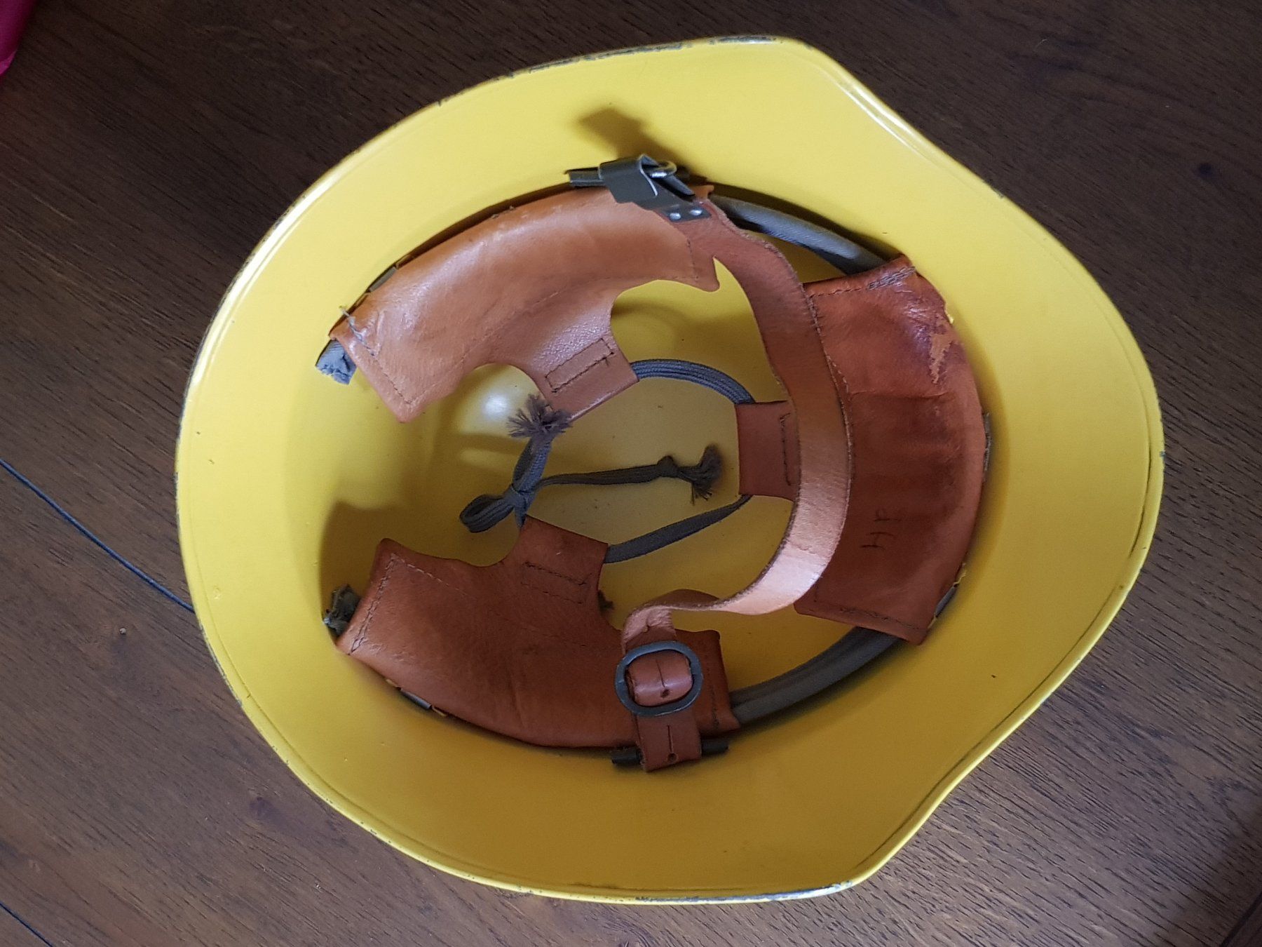 Uniformi & Effetti personali: Zivilschutz Helm – Usato da Pieterlen venduto da Dyui 3
