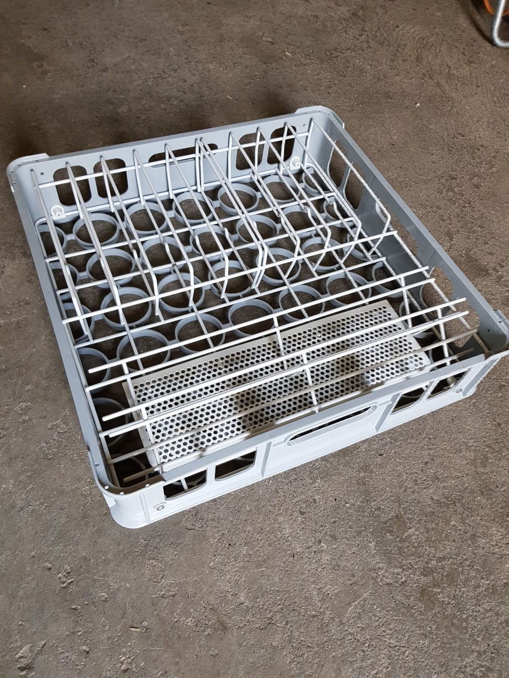 Cucine complete: Geschirrspüler Korb – Usato da Wuppenau venduto da Gastro-Wuppenau