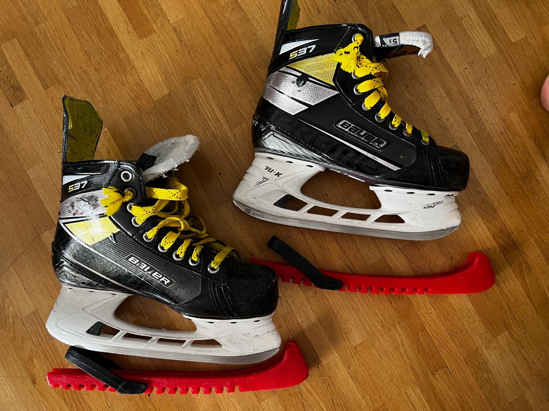 Bauer Pattini da ghiaccio: Junior-Schlittschuhe Bauer Supreme S37 – Usato da Zürich venduto da luc70