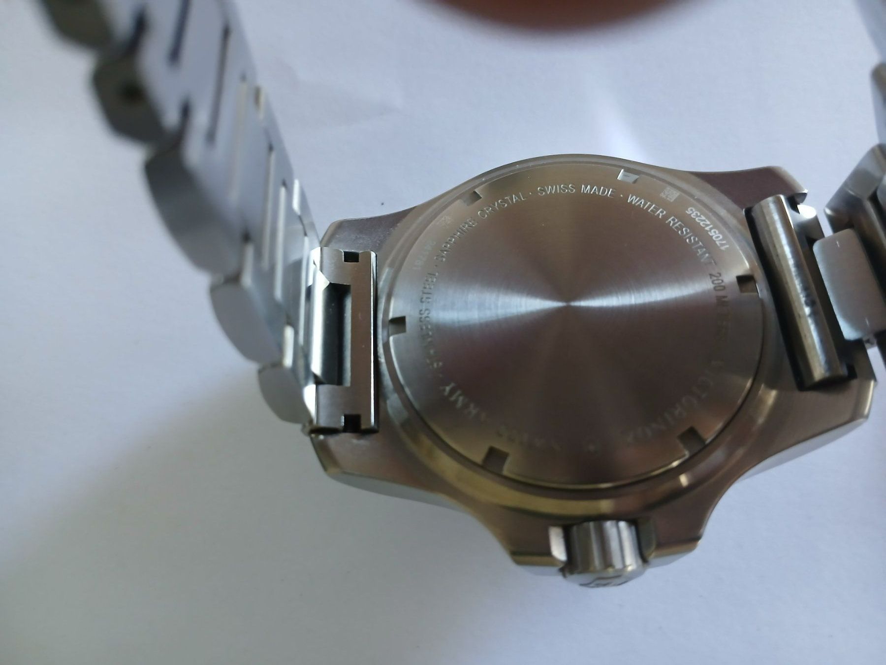 Victorinox Montres: Viktorinox – D'occasion à Rüegsbach par Rover110 3