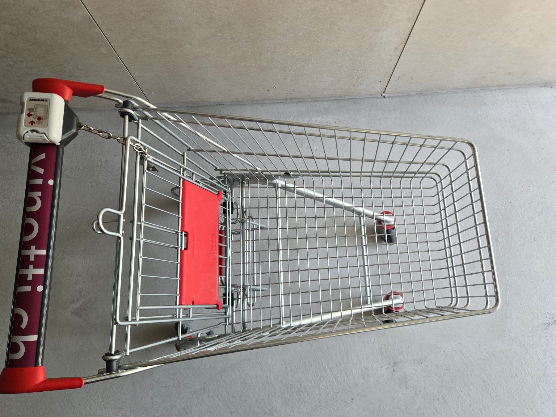 Altro per la casa: 3 Einkaufswagen klassisch, Transportwagen, robust – Usato da Winterthur venduto da meinweinkeller 1
