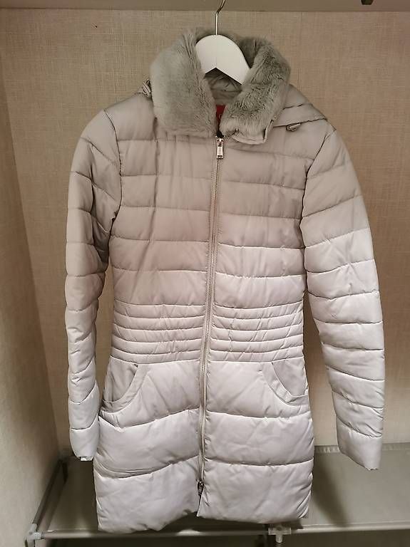 Cappotti: Wintermantel GUESS in XS – Usato da Egg b. Zürich venduto da Alexandra_Frei 1