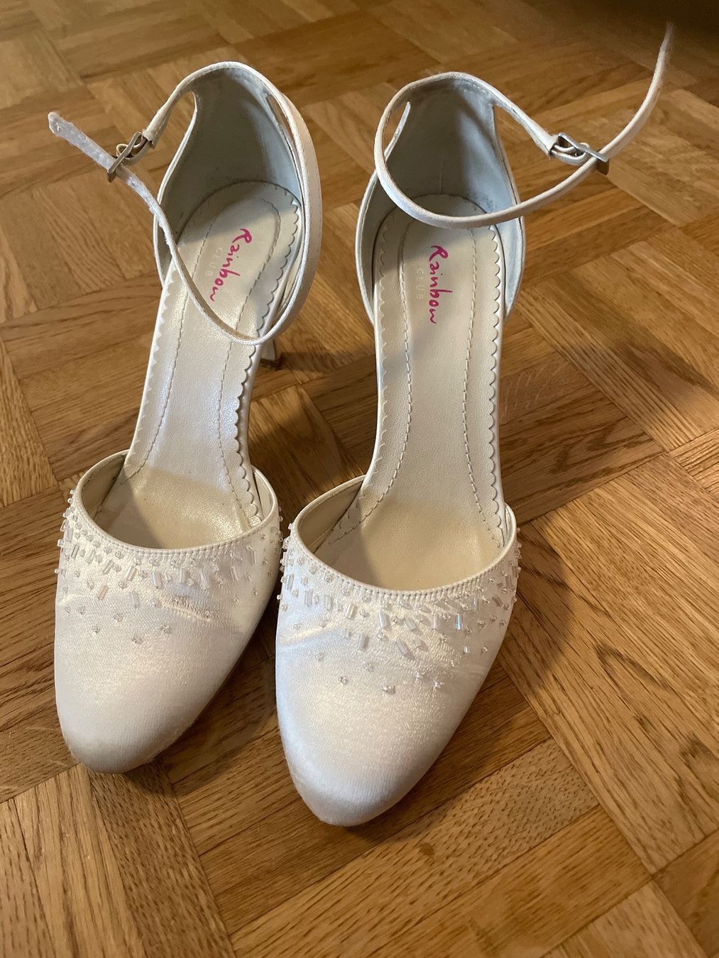 Rainbow Damenschuhe: Hochzeitsschuhe – Gebraucht aus Davos Dorf von Enzian5105