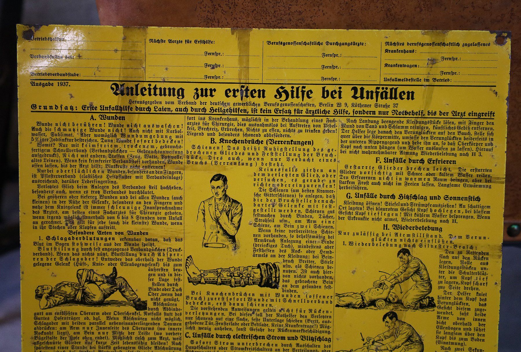 Insegne: Anleitung  zur ersten Hilfe 1937 – Usato da Birrwil venduto da brandschatz_birrwil 6