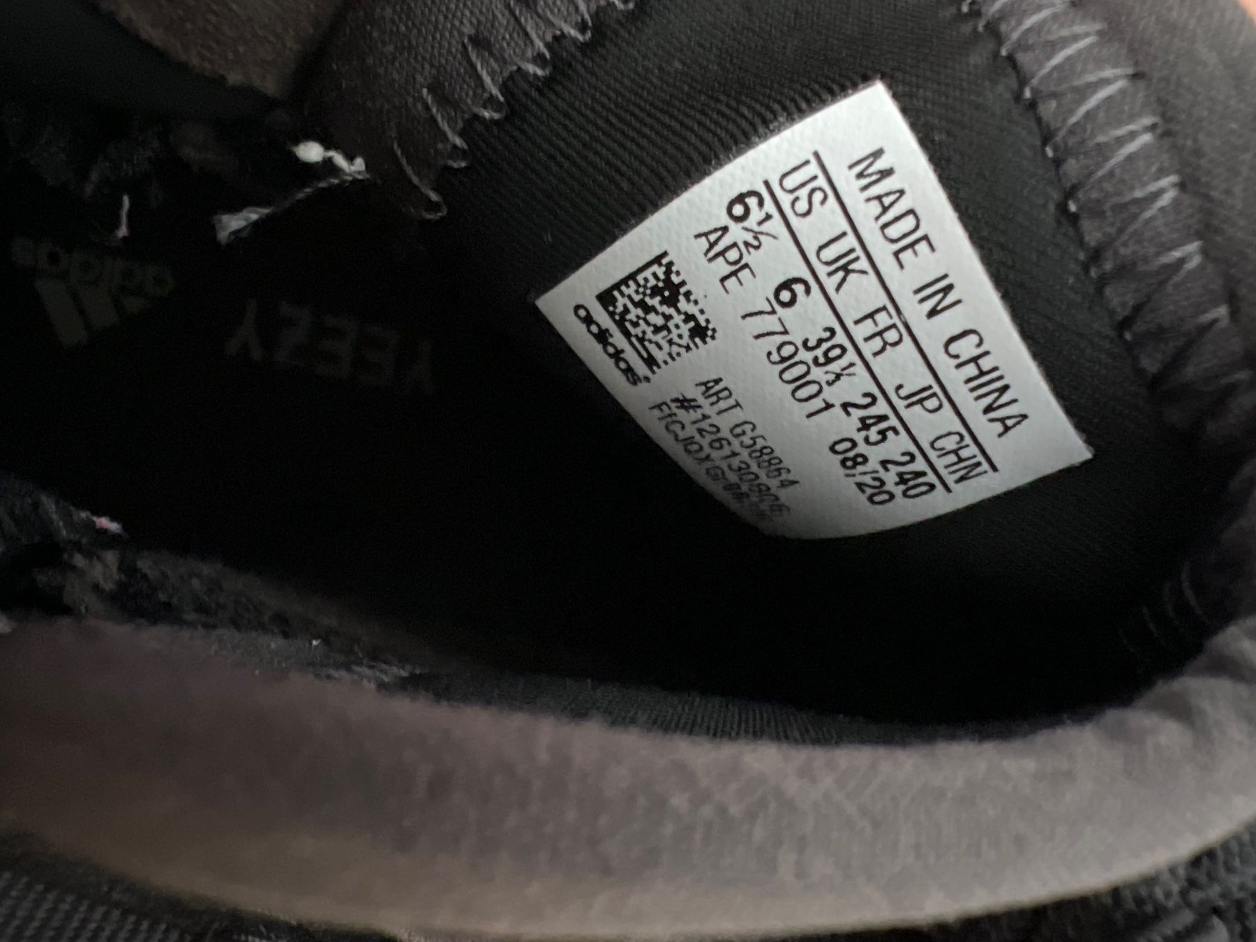 Adidas Scarpe da uomo: Yeezy 6.5 US / 39.5 Eu Unisex authentic – Usato da Renens VD venduto da sar_bwz5 3