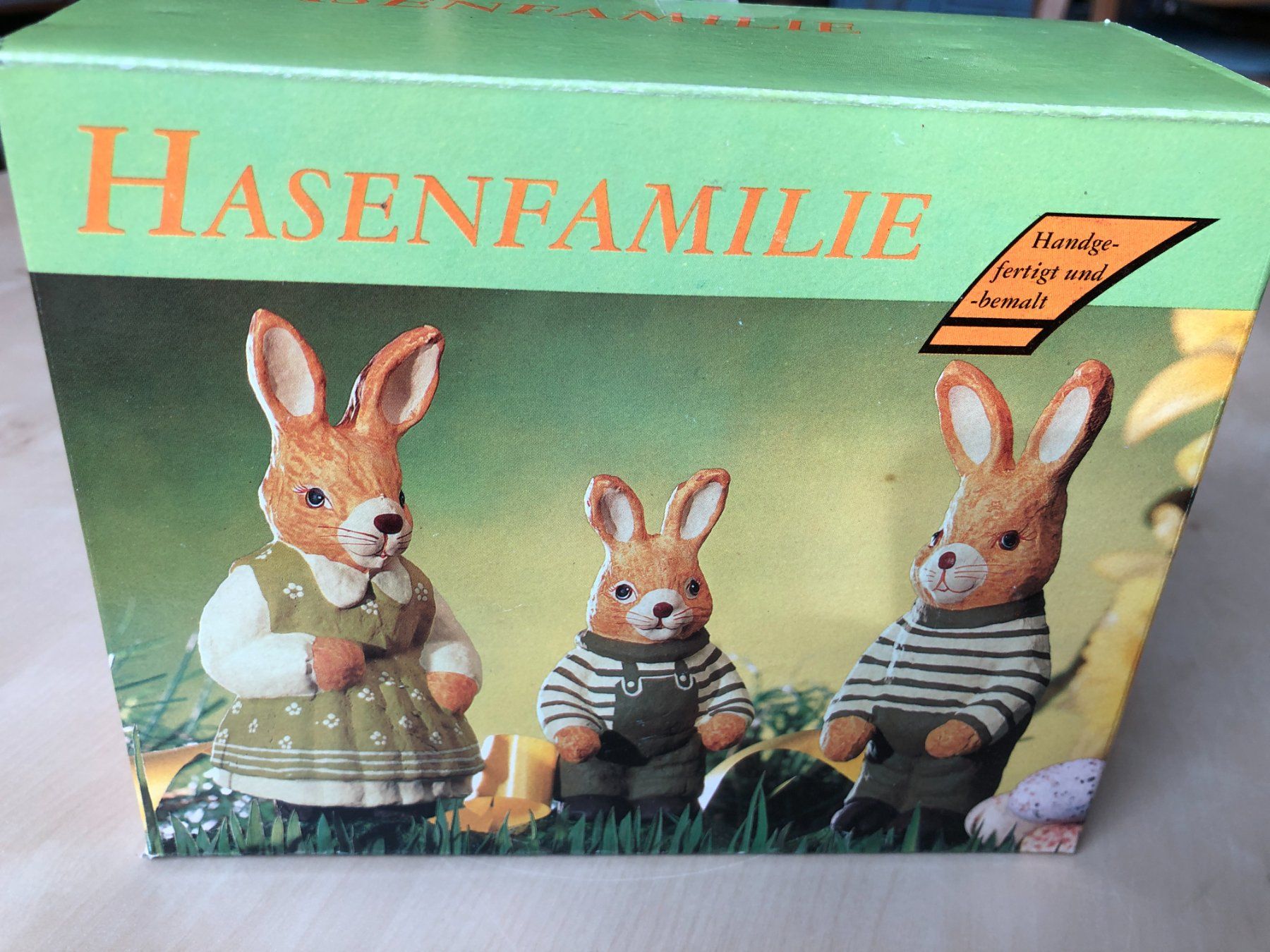 Tutte le decorazioni: Hasenfamile, Handgefertigt & -Bemalt – Nuovo (secondo la descrizione) da Flawil venduto da noplan 2