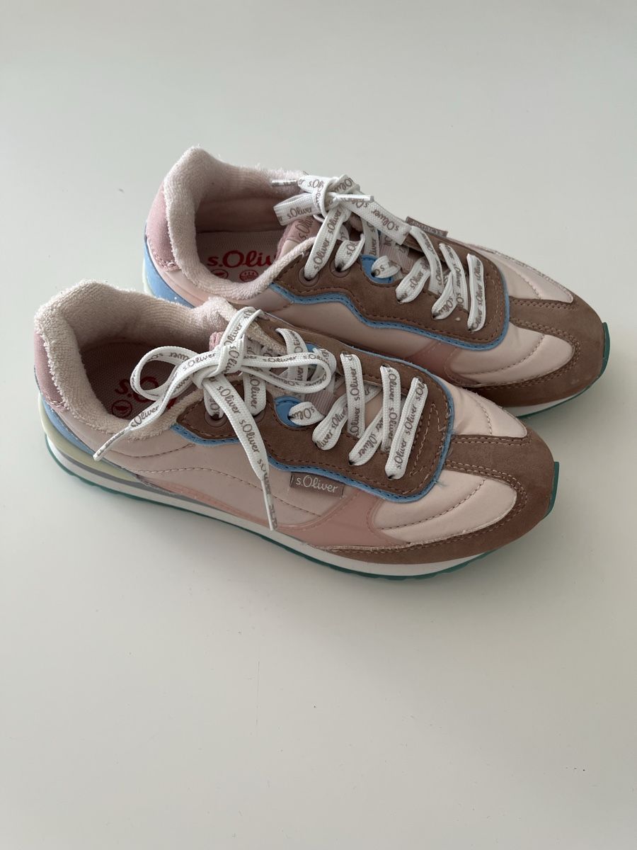 Scarpe per ragazze: Turnschuhe Mädchen Gr.35 – Usato da Genève venduto da zuz_rd69 1