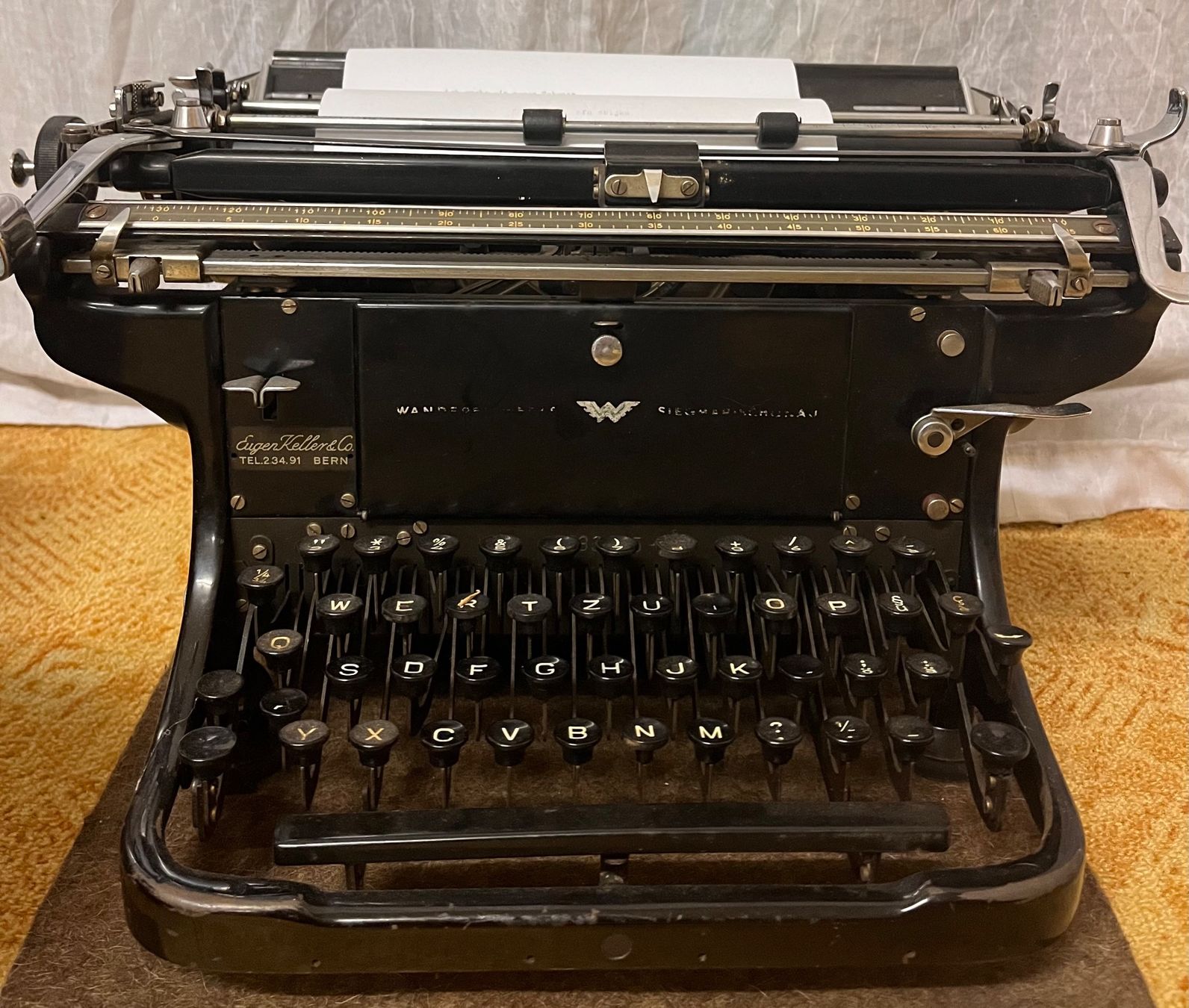 Macchine da scrivere: Oldtimer Hermes Schreibmaschine – Usato da Bolligen venduto da sil_g6dy
