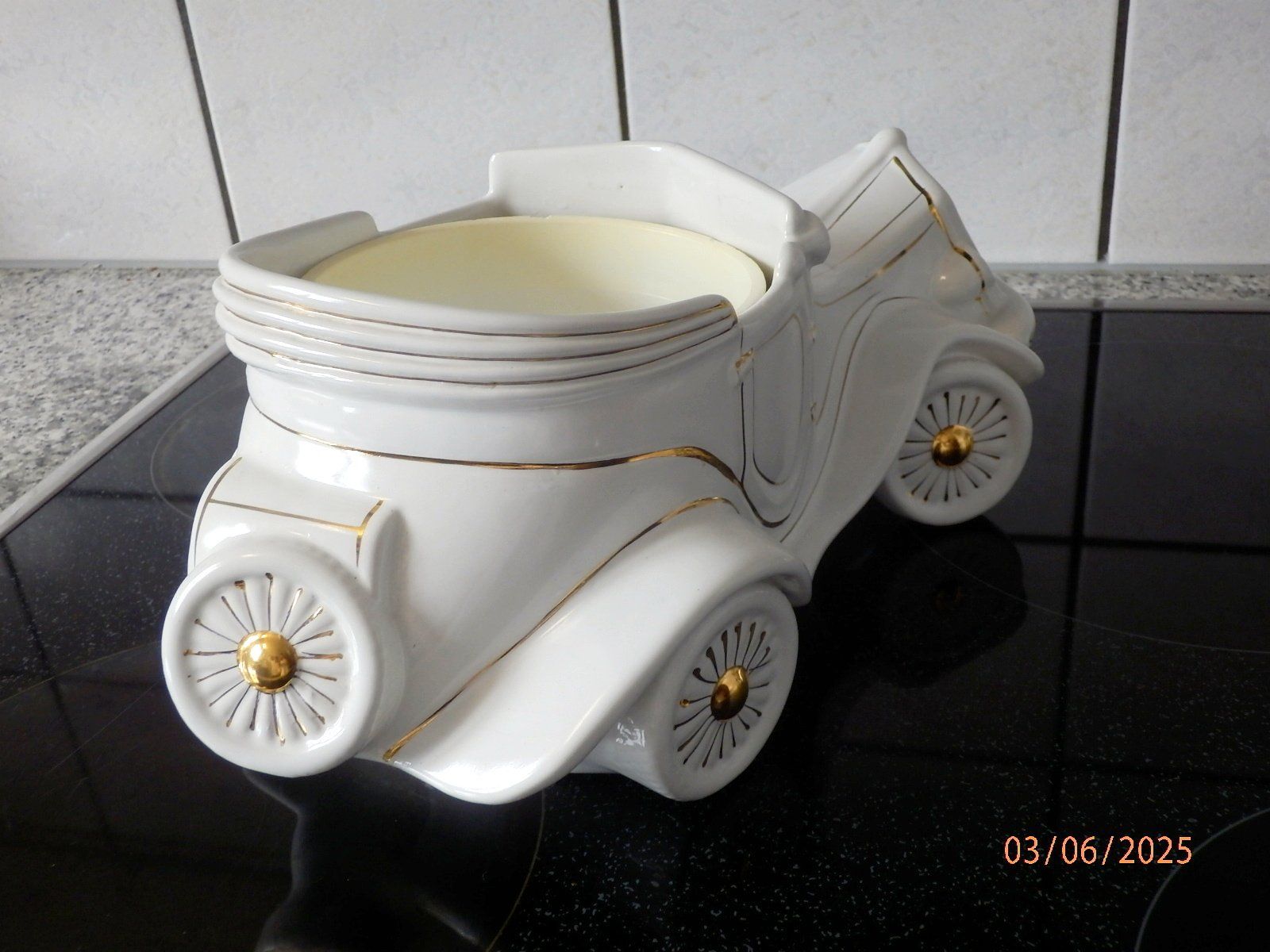 Vasi per fiori: Keramik-Oldtimer als Blumentopf, ungebraucht, 35L,17B,14cm H – Usato da Ueberstorf venduto da dinbau 3