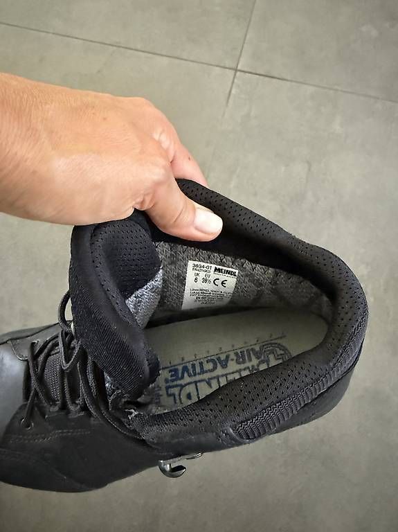Scarpe da uomo: Wanderschuhe Meindl – Usato da Lyss venduto da Sakeu 4