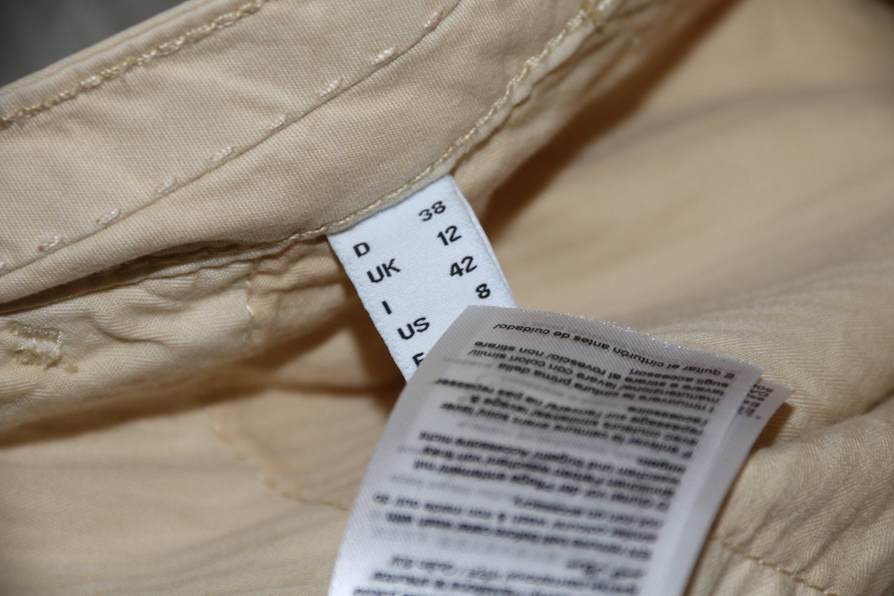 Esprit Pantaloni: Tolle Schorts von ESPRIT Gr.38 – Usato da Oberwil-Lieli venduto da Svetlana28 7