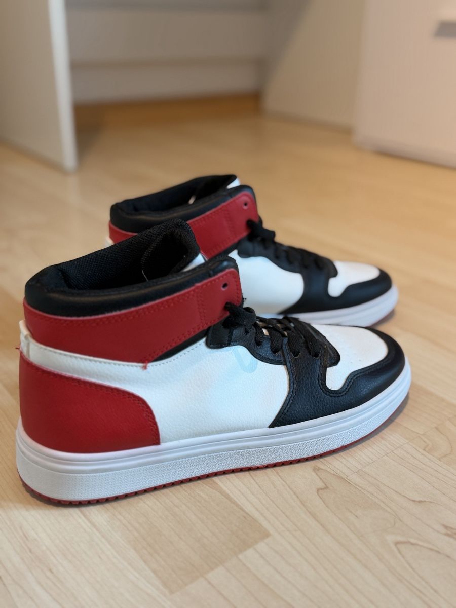 Scarpe da donna: Sneaker  Grösse 42 neuwertig – Nuovo (secondo la descrizione) da Richenthal venduto da sam_ky6l 2