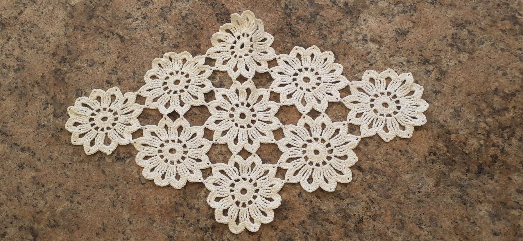 Autre linge de table: Tischläufer antik Handarbeit – D'occasion à Mörschwil par wunderkiste44 1
