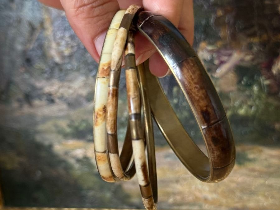 Bracciali & Braccialetti: Vintage Bangle Set - Natural Bone & Brass - Summer Boho Stac – Usato da Zürich venduto da olalinda 1