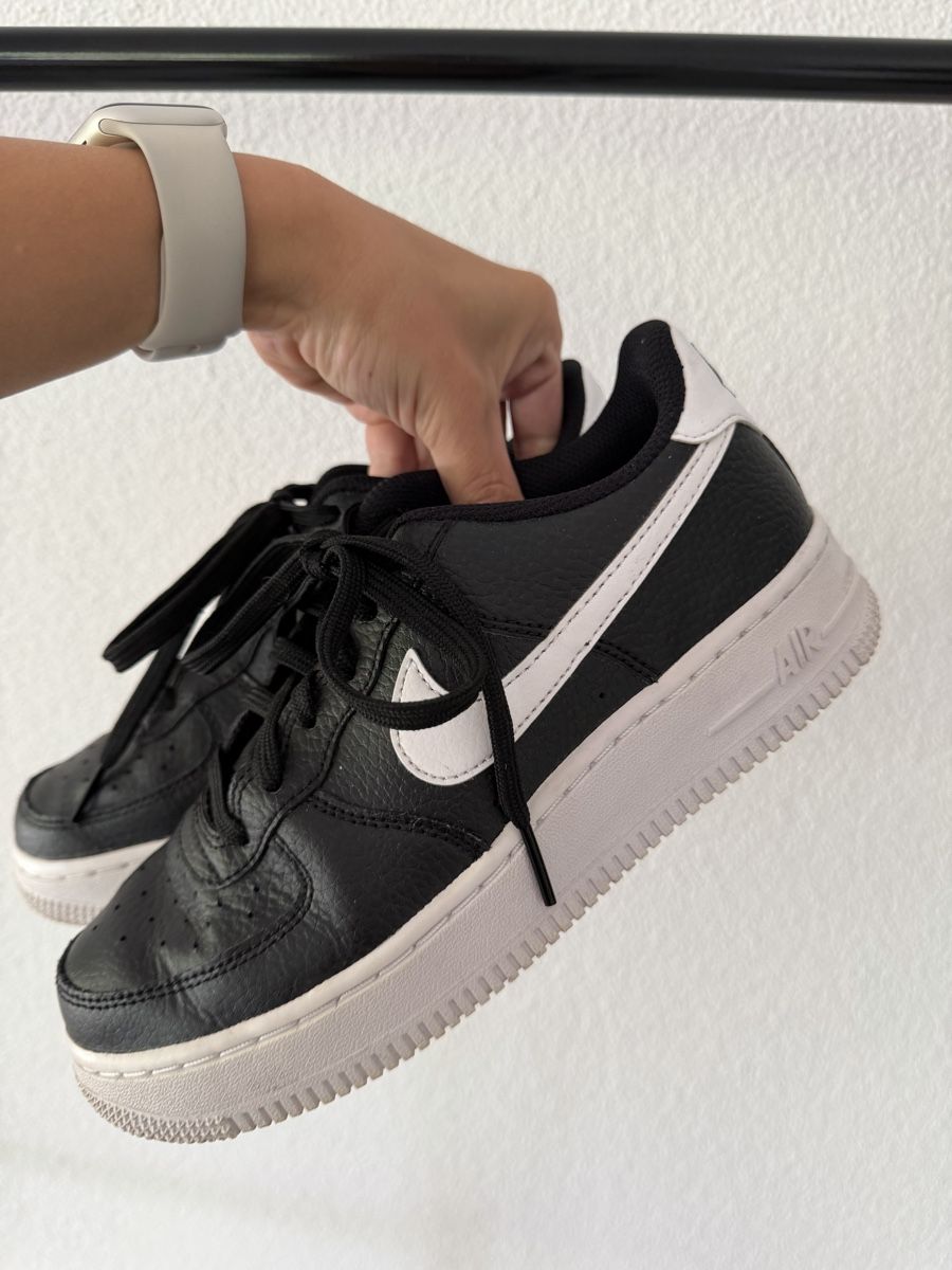Nike Scarpe da uomo: Nike Air Force 1 Black White Sneakers – Usato da Gränichen venduto da Domsiiiii