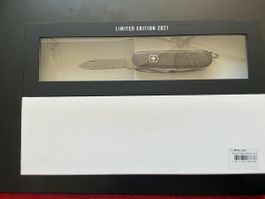Victorinox Damast Swisschamp 2021