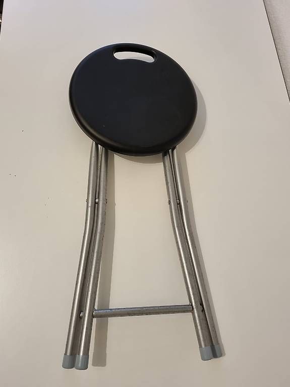 Tabourets: Tabouret Pliable – D'occasion à Gland par Khazmur1 2
