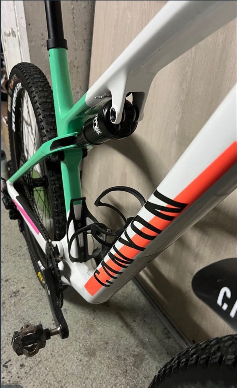 Canyon Biciclette: Canyon Lux World Cup CF7 – Usato da St-Aubin-Sauges venduto da tantome 6