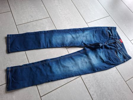 S.Oliver Jeans blau, Top Zustand, Grösse 164 reg,