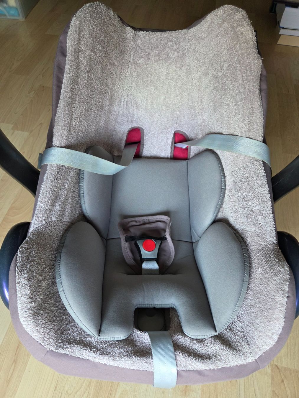 Maxi-Cosi Seggiolini per auto: Gratis Autokindersitz Maxi Cosi – Usato da Ermensee venduto da dan_pk6r 1