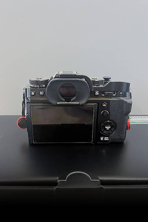 Fujifilm Appareil photo: Fujifilm XT-5, Fuji XT5 – D'occasion à Weggis par PaddyJo 2