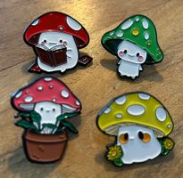 4x Pin Pilze