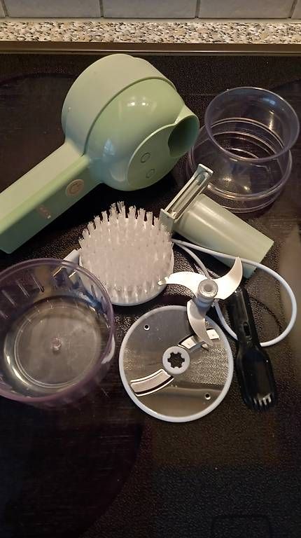 Elettrodomestici da cucina: Kleine Küchenmaschine – Usato da Wattwil venduto da Rainbow412