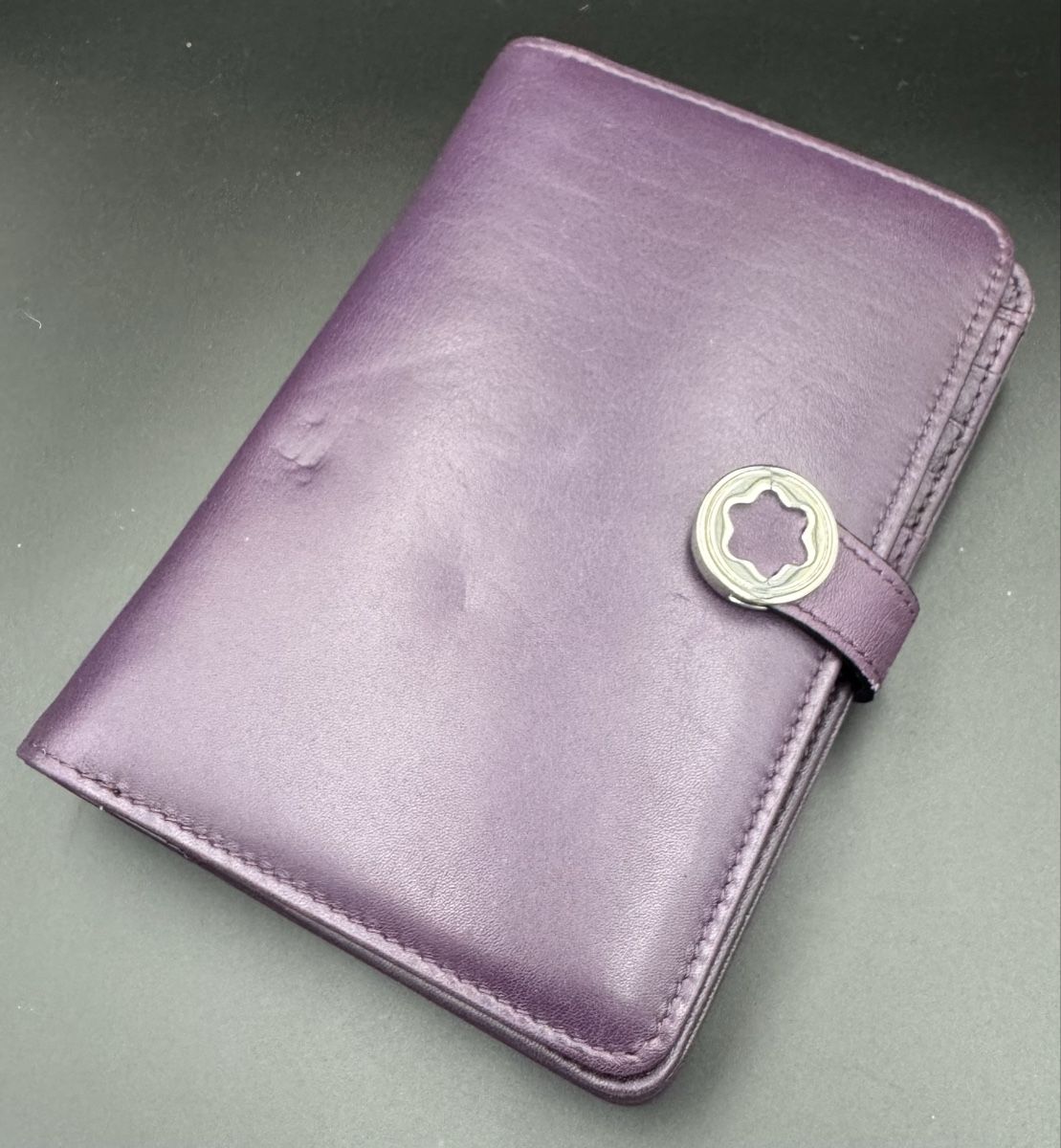 Montblanc Portamonete: Montblanc Leder Geldbörse – Usato da Beringen venduto da fountenpen1976