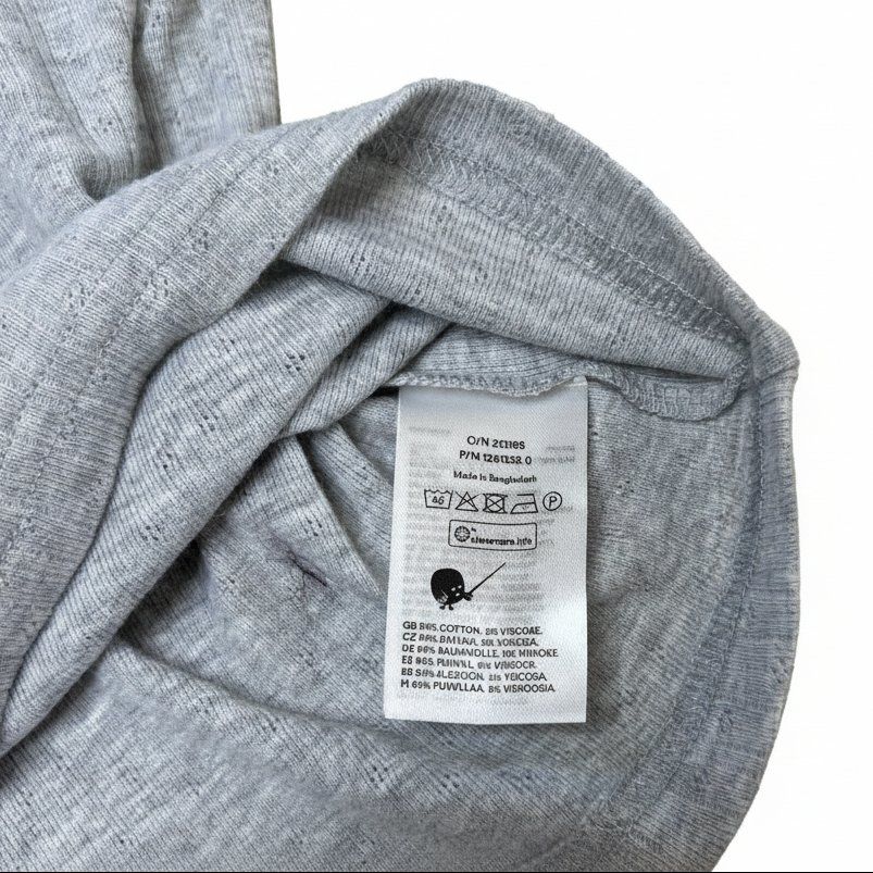 Monki Top: NEW Monki Pointelle Top with Bow Details – Nuovo (secondo la descrizione) da St. Gallen venduto da look-twice 7