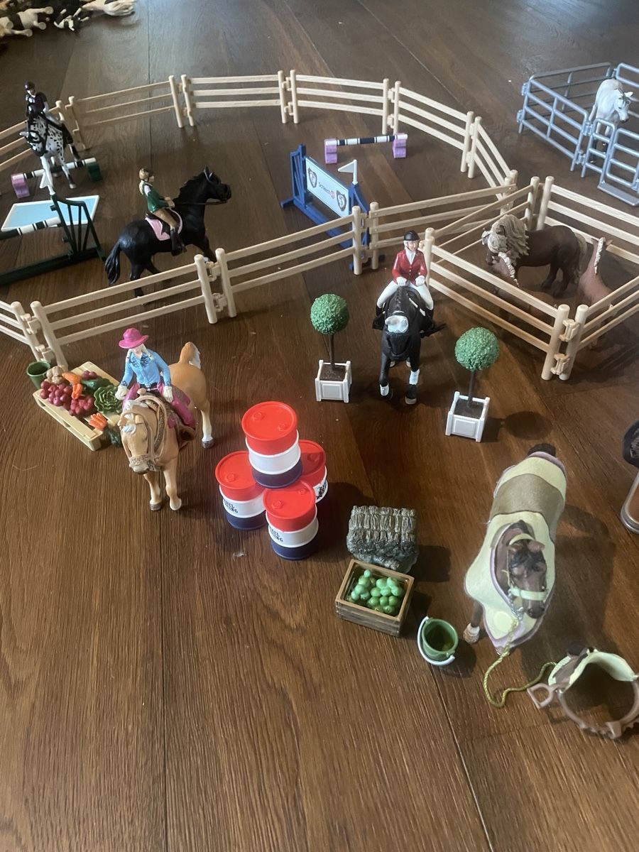 Schleich Jouets: Grosse Schleich Pferdesammlung – D'occasion à Meiringen par Maersk 2