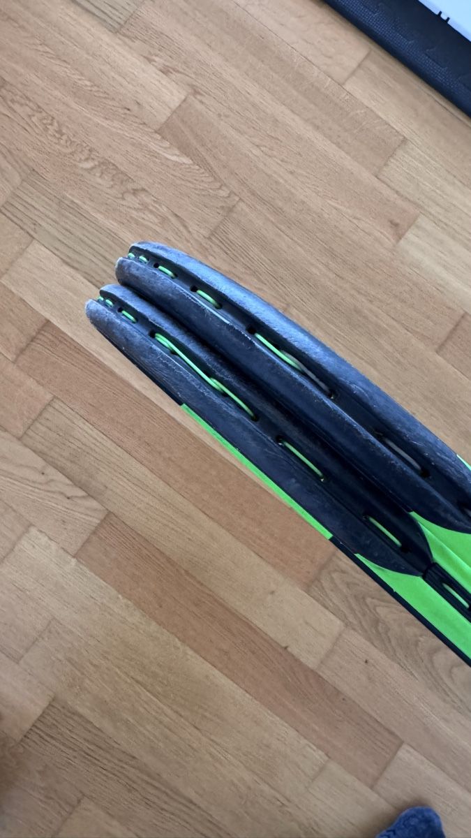 Wilson Racchette: Wilson Blade 104 v6.0 – Usato da Wädenswil venduto da fabtastic 1