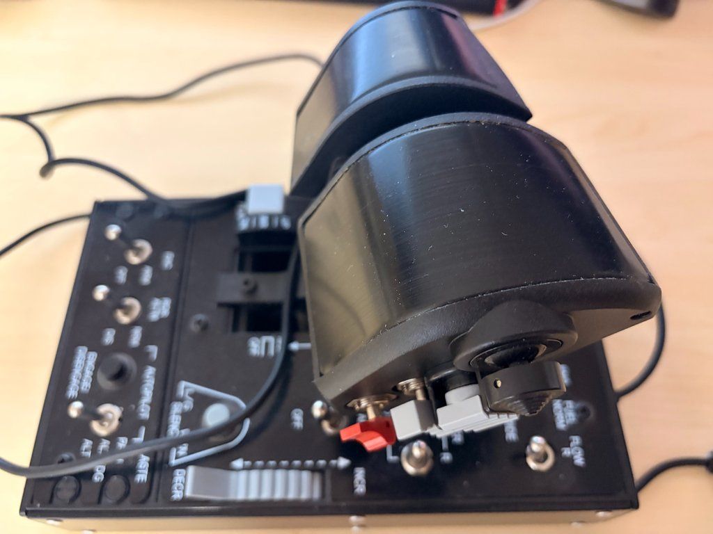 Thrustmaster Controller: Thrustmaster Hotas Warthog Dual Throttle – Usato da Unterkulm venduto da Robwell 1