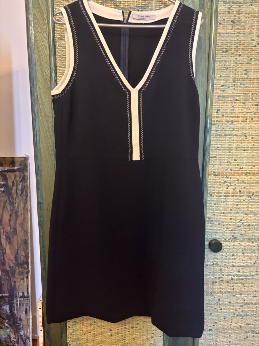 Gérard Darel Kleider: Robe Gérard Darel bleue et blanc chic, Taille 40 – Neu (gemäss Beschreibung) aus Genève von ati_tj8f 2