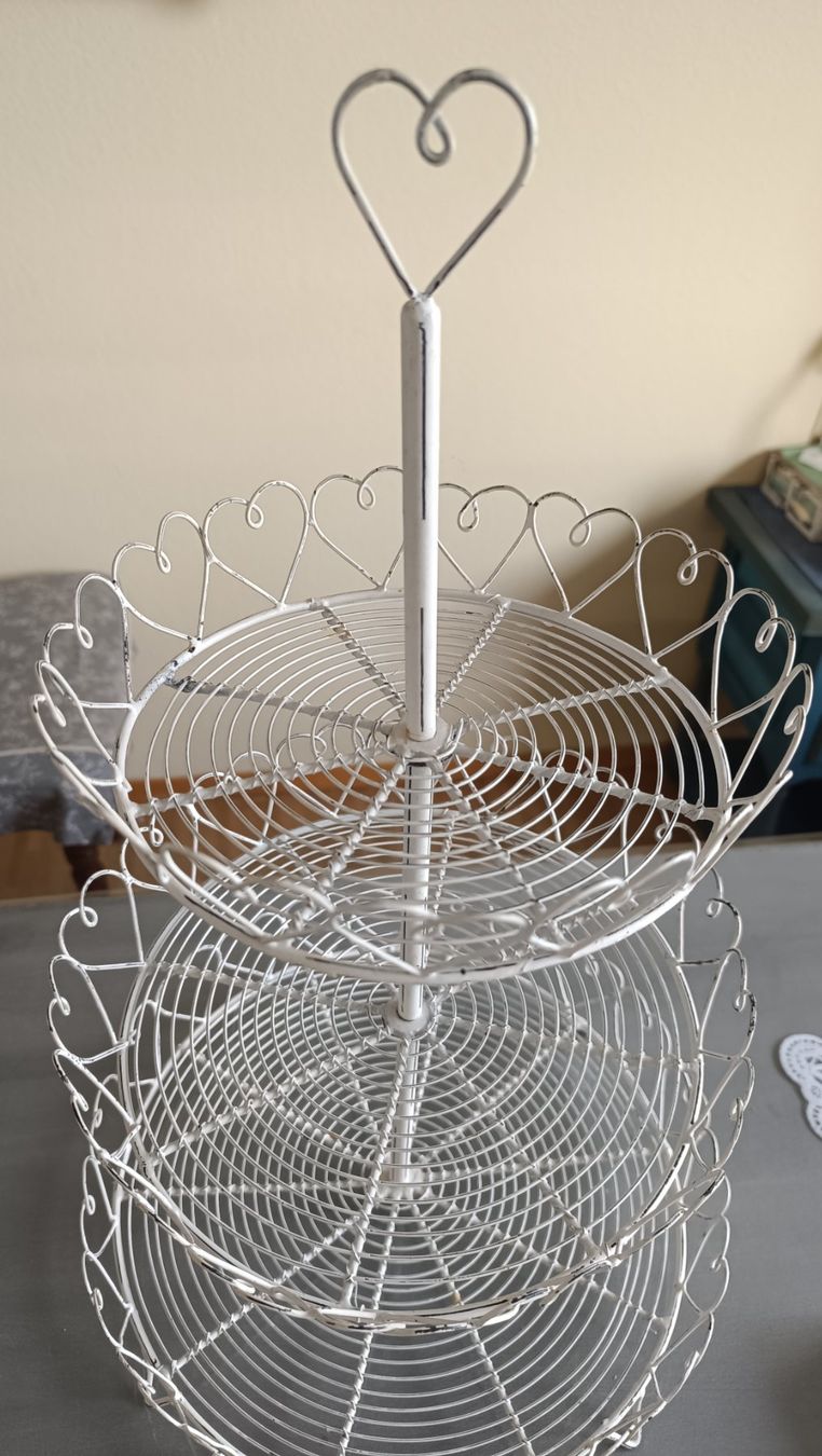 Scaffali: Shabby chic dreier etagere Draht – Usato da Zürich venduto da Jul69 1