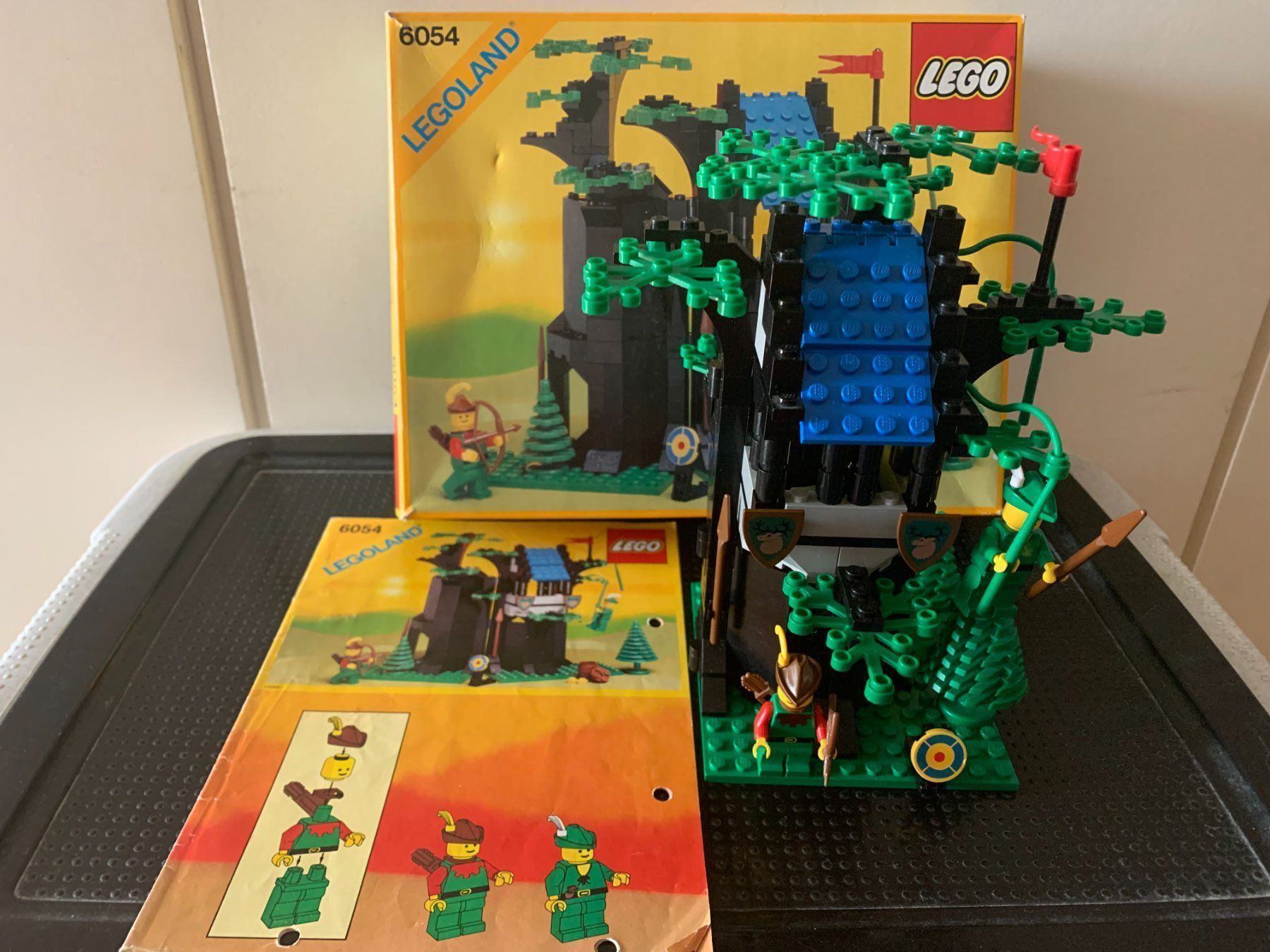 Lego Baukästen: LEGO Ritter 6054 Forestmen's Hideout – Gebraucht aus Basel von Don-Angel