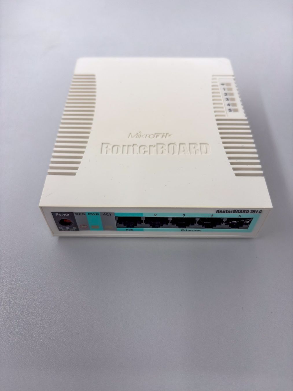Mikrotik Modems & Router: MikroTik Router / WLAN Access Point - RB751G-2HnD – Gebraucht aus Sevelen von marcofl